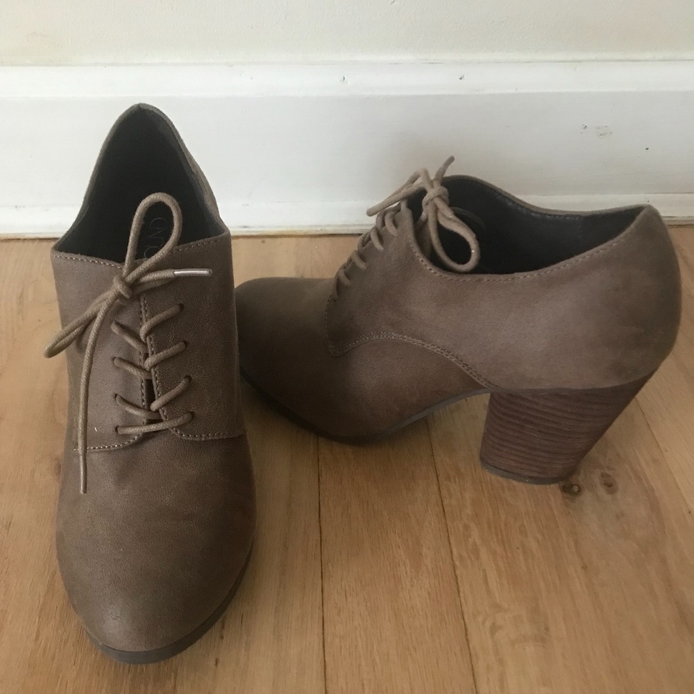 Abound brown block heel booties